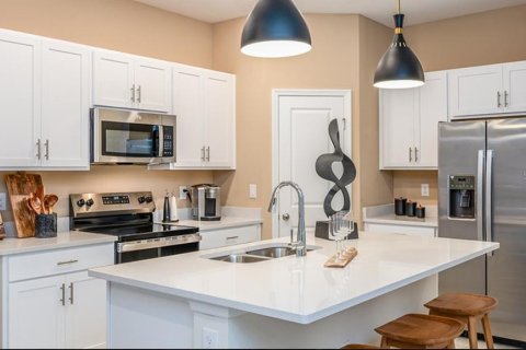 Condo in Mount Dora, Florida, 3 bedrooms  № 2093369 - photo 4