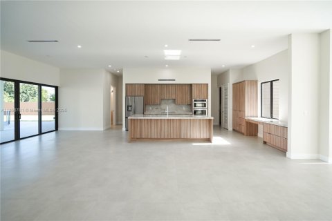 House in Homestead, Florida 5 bedrooms, 371.61 sq.m. № 1887610 - photo 30