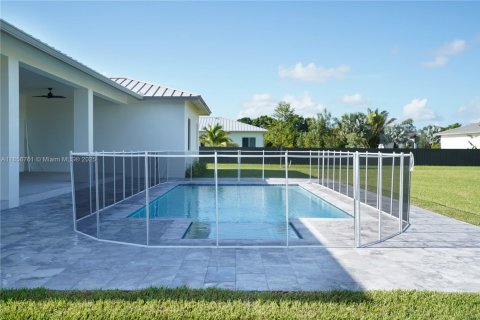 House in Homestead, Florida 5 bedrooms, 371.61 sq.m. № 1887610 - photo 26