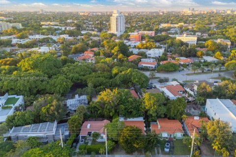 Villa ou maison à vendre à Miami, Floride: 4 chambres, 122.35 m2 № 1975166 - photo 26