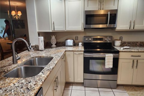 Condominio en alquiler en Bradenton, Florida, 2 dormitorios, 103.86 m2 № 1736646 - foto 8