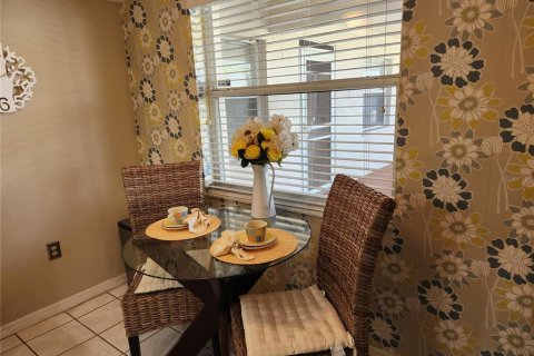 Condominio en alquiler en Bradenton, Florida, 2 dormitorios, 103.86 m2 № 1736646 - foto 11
