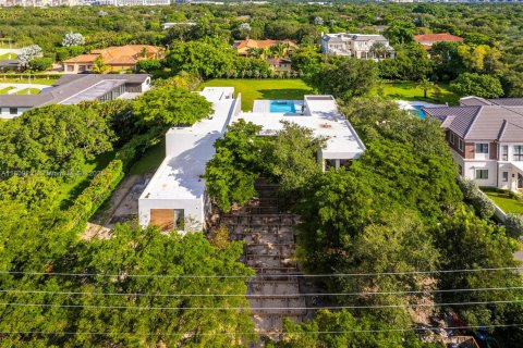 House in Pinecrest, Florida 7 bedrooms, 827.95 sq.m. № 1269195 - photo 25