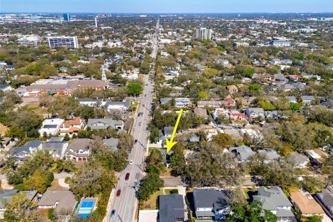 House in Tampa, Florida 2 bedrooms, 124.67 sq.m. № 2103718 - photo 10