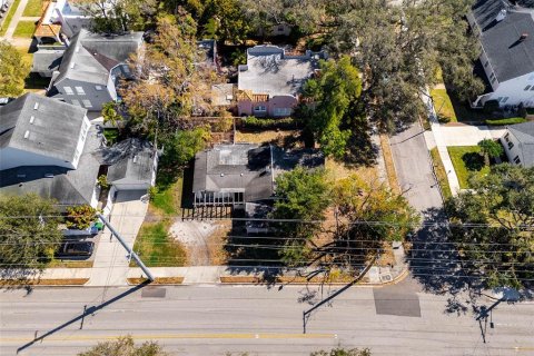 House in Tampa, Florida 2 bedrooms, 124.67 sq.m. № 2103718 - photo 3