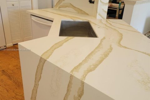 Villa ou maison à louer à Weston, Floride: 3 chambres, 137.31 m2 № 1967611 - photo 2