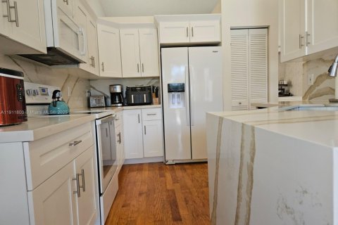 Villa ou maison à louer à Weston, Floride: 3 chambres, 137.31 m2 № 1967611 - photo 16