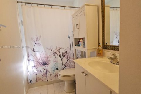 Villa ou maison à louer à Weston, Floride: 3 chambres, 137.31 m2 № 1967611 - photo 24