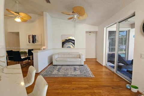 Villa ou maison à louer à Weston, Floride: 3 chambres, 137.31 m2 № 1967611 - photo 22