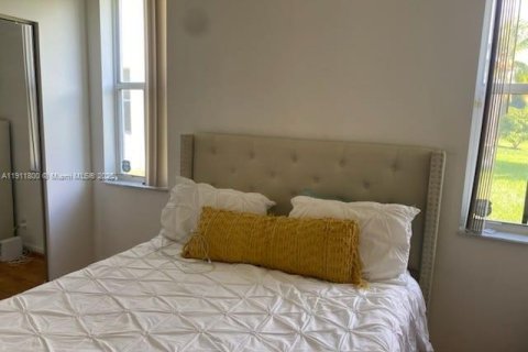 Villa ou maison à louer à Weston, Floride: 3 chambres, 137.31 m2 № 1967611 - photo 30