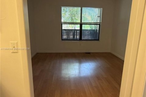 Снять в аренду кондоминиум в Помпано-Бич, Флорида 1 спальня, 55.74м2, № 2065393 - фото 12