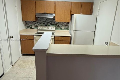 Снять в аренду кондоминиум в Помпано-Бич, Флорида 1 спальня, 55.74м2, № 2065393 - фото 8