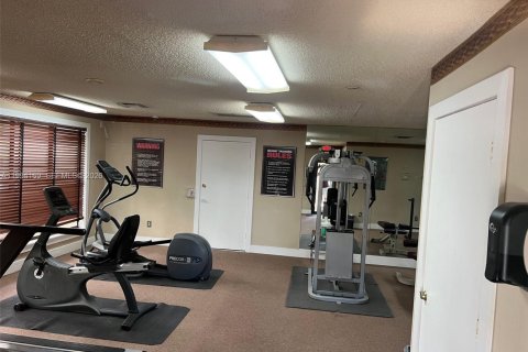 Снять в аренду кондоминиум в Помпано-Бич, Флорида 1 спальня, 55.74м2, № 2065393 - фото 4