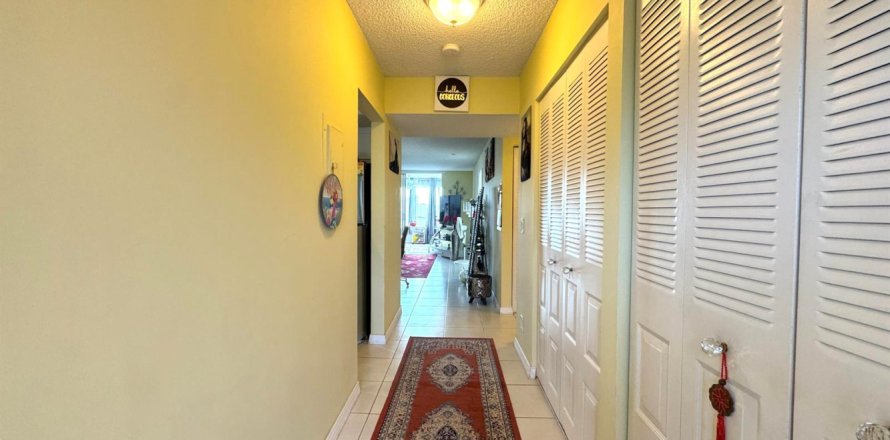 Condominio en Delray Beach, Florida, 1 dormitorio  № 2147020