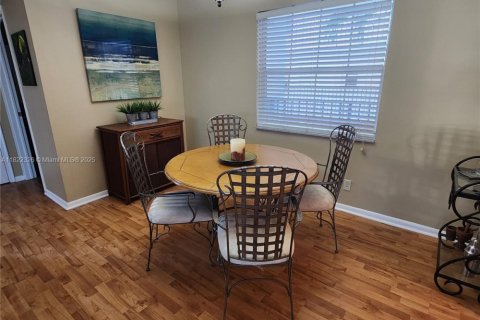 Condominio en alquiler en Fort Lauderdale, Florida, 1 dormitorio, 73.58 m2 № 1993251 - foto 14