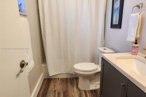 Condominio en alquiler en Fort Lauderdale, Florida, 1 dormitorio, 73.58 m2 № 1993251 - foto 23