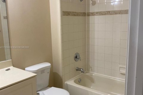 Touwnhouse à louer à Miramar, Floride: 3 chambres, 167.22 m2 № 1937711 - photo 3