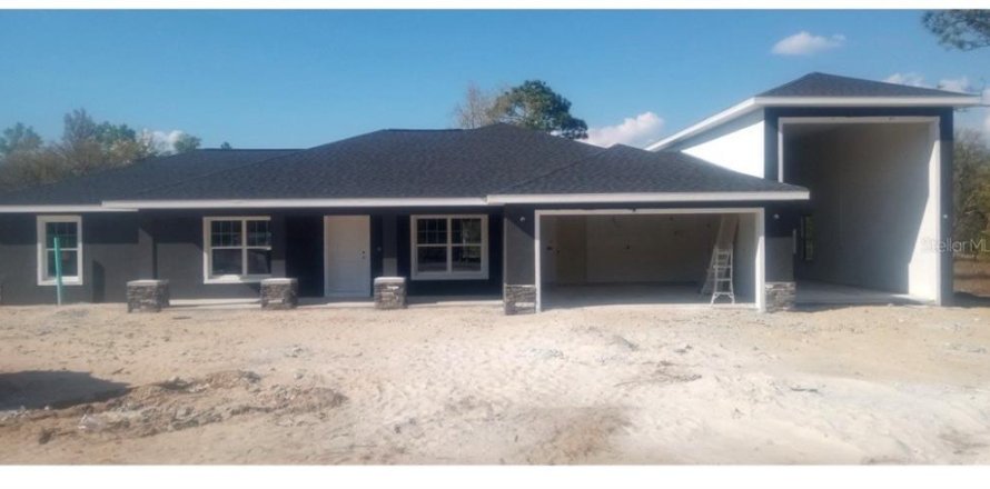 Villa ou maison à Dunnellon, Floride 4 chambres, 184.97 m2 № 2407089