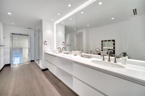 Copropriété à vendre à Bay Harbor Islands, Floride: 4 chambres, 309.09 m2 № 1867230 - photo 21