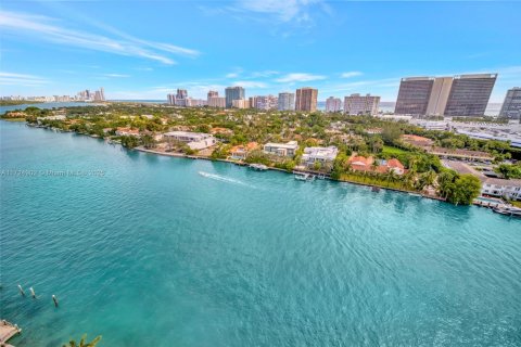 Copropriété à vendre à Bay Harbor Islands, Floride: 4 chambres, 309.09 m2 № 1867230 - photo 2