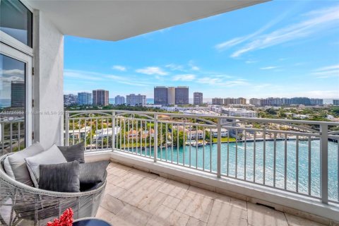 Copropriété à vendre à Bay Harbor Islands, Floride: 4 chambres, 309.09 m2 № 1867230 - photo 1
