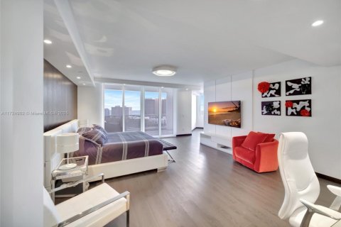 Copropriété à vendre à Bay Harbor Islands, Floride: 4 chambres, 309.09 m2 № 1867230 - photo 18
