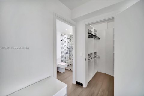Copropriété à vendre à Bay Harbor Islands, Floride: 4 chambres, 309.09 m2 № 1867230 - photo 29