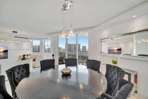 Copropriété à vendre à Bay Harbor Islands, Floride: 4 chambres, 309.09 m2 № 1867230 - photo 9