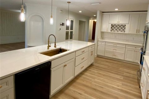 House in Wesley Chapel, Florida 4 bedrooms, 319.68 sq.m. № 1768086 - photo 17