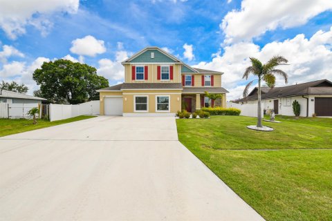 Casa en venta en Port St. Lucie, Florida, 7 dormitorios, 270.53 m2 № 2191018 - foto 2