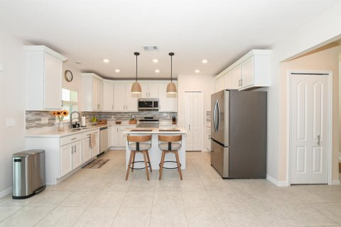 Casa en venta en Port St. Lucie, Florida, 7 dormitorios, 270.53 m2 № 2191018 - foto 17