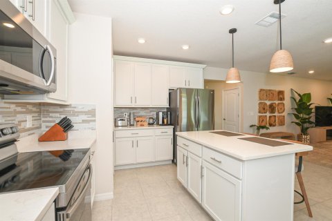 Casa en venta en Port St. Lucie, Florida, 7 dormitorios, 270.53 m2 № 2191018 - foto 20