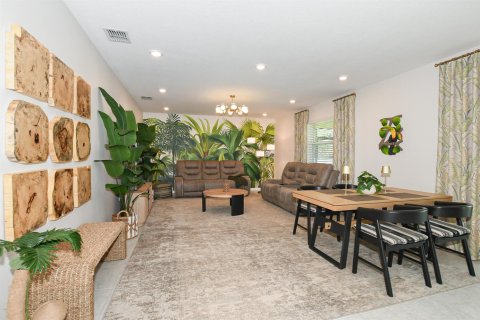 Casa en venta en Port St. Lucie, Florida, 7 dormitorios, 270.53 m2 № 2191018 - foto 13