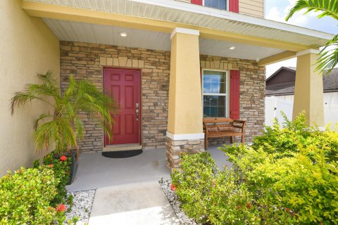 Casa en venta en Port St. Lucie, Florida, 7 dormitorios, 270.53 m2 № 2191018 - foto 6