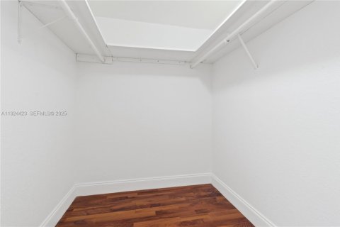 Copropriété à vendre à Miami Beach, Floride: 1 chambre, 84.54 m2 № 1991732 - photo 14