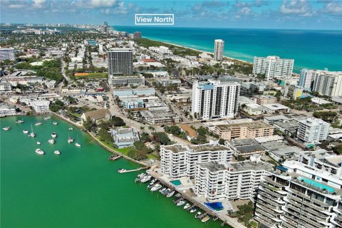Copropriété à vendre à Miami Beach, Floride: 1 chambre, 84.54 m2 № 1991732 - photo 17