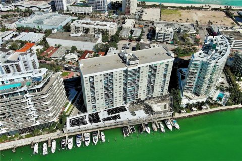 Copropriété à vendre à Miami Beach, Floride: 1 chambre, 84.54 m2 № 1991732 - photo 16