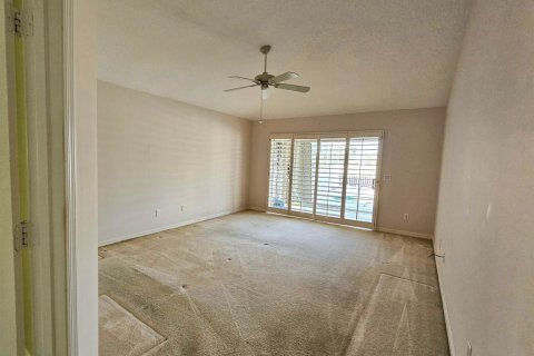 House in Port St. Lucie, Florida 4 bedrooms, 212.84 sq.m. № 2392374 - photo 26