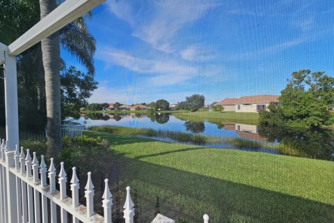 House in Port St. Lucie, Florida 4 bedrooms, 212.84 sq.m. № 2392374 - photo 6