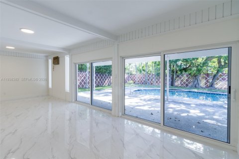 Снять в аренду виллу или дом в Холливуд, Флорида 4 спальни, 211.82м2, № 1996011 - фото 27