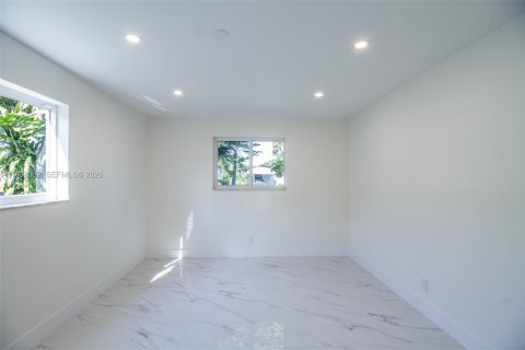 Снять в аренду виллу или дом в Холливуд, Флорида 4 спальни, 211.82м2, № 1996011 - фото 30