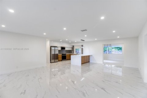 Снять в аренду виллу или дом в Холливуд, Флорида 4 спальни, 211.82м2, № 1996011 - фото 7