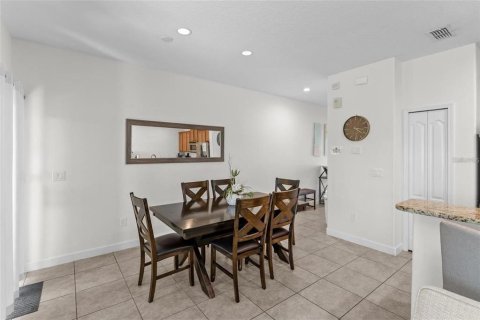 Adosado en venta en Kissimmee, Florida, 4 dormitorios, 176.7 m2 № 2200970 - foto 13
