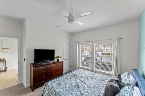 Adosado en venta en Kissimmee, Florida, 4 dormitorios, 176.7 m2 № 2200970 - foto 24