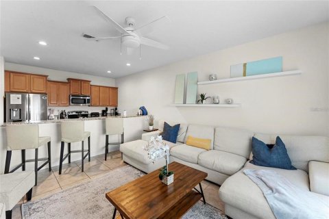 Adosado en venta en Kissimmee, Florida, 4 dormitorios, 176.7 m2 № 2200970 - foto 11