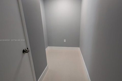 Купить кондоминиум в Майами, Флорида 2 спальни, 96.25м2, № 2087302 - фото 12