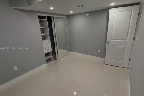 Купить кондоминиум в Майами, Флорида 2 спальни, 96.25м2, № 2087302 - фото 11