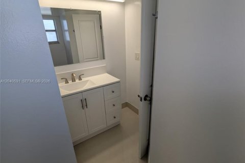 Купить кондоминиум в Майами, Флорида 2 спальни, 96.25м2, № 2087302 - фото 14