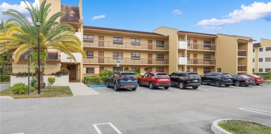 Condo in Coral Springs, Florida, 3 bedrooms  № 1985161