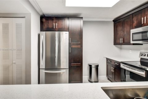 Condo in Coral Springs, Florida, 3 bedrooms  № 1985161 - photo 11